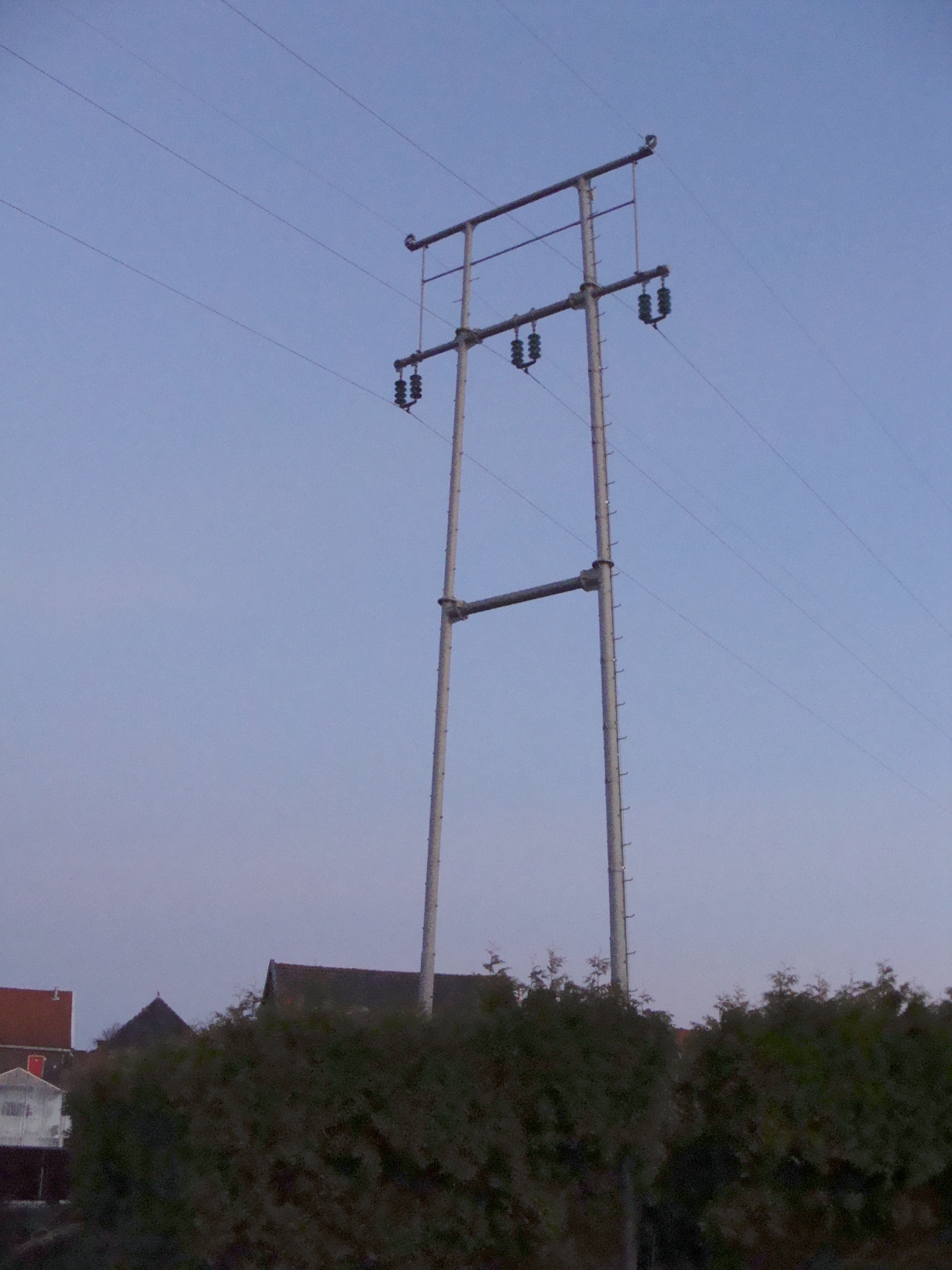 H-frame 50 kV transmissiemast op de lijn Enkhuizen-Medemblik, Noord-Holland